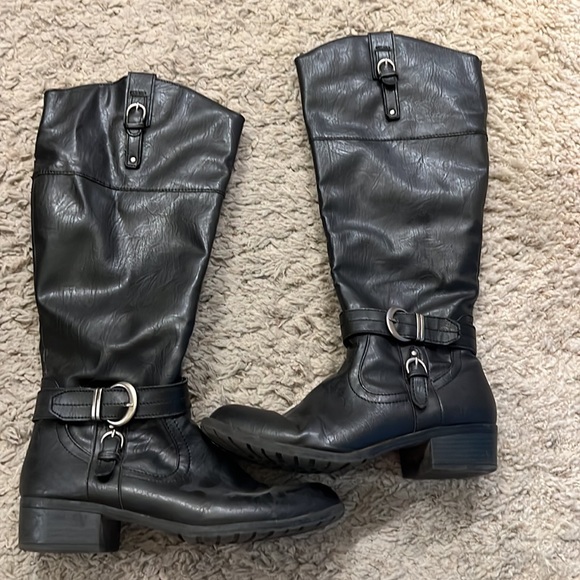 {Xhilaration} Tall black boots - Picture 1 of 6